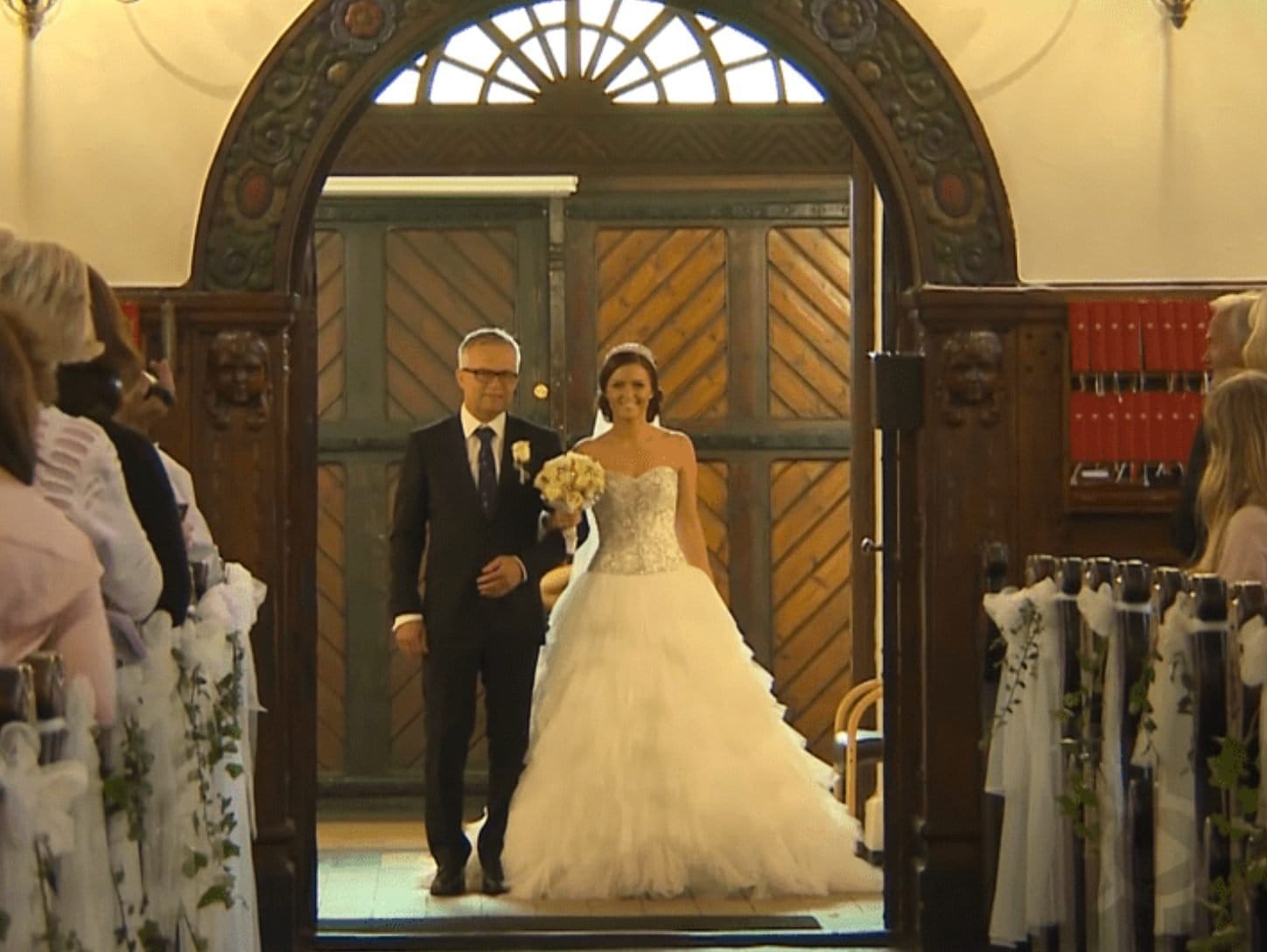 A Bride Has a Surprise in A Store – Look at What Happens when The Church Doors Open!|
